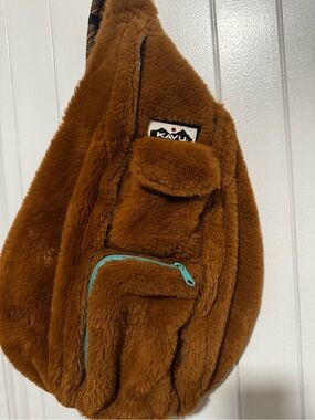 KAVU Original Brown Bear Fuzz Fur Soft Rope Sling Polyester Crossbody Bag
